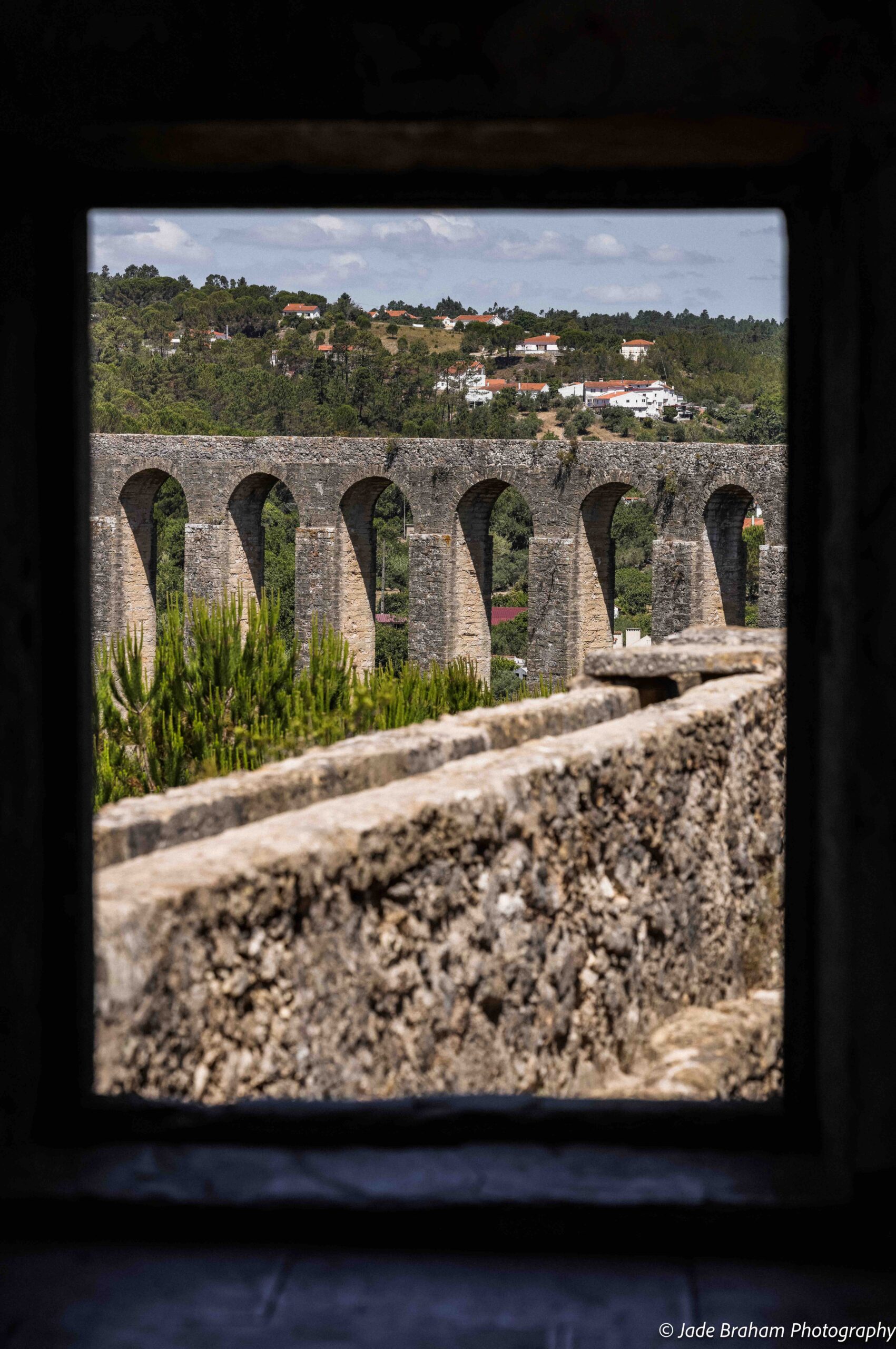 Pegōes Aqueduct in Tomar