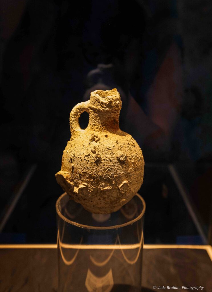 Archaeological finds at the National Museum of Archaeology in Valletta include vases and pottery. 